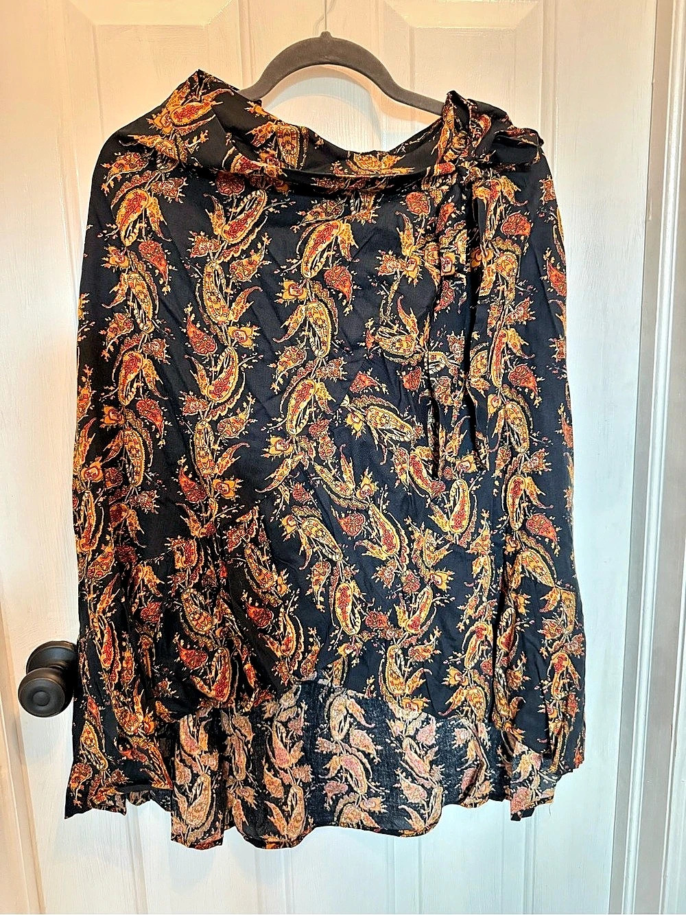 natural life Sabrina Ruffle Wrap Skirt Paisley in Black & Orange Size Medium NWT